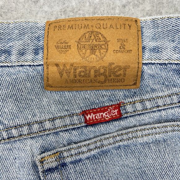 Vintage Wrangler Jeans Men’s 33x30 Light Wash Made in USA 96501 Distressed Y2K - Picture 13 of 16